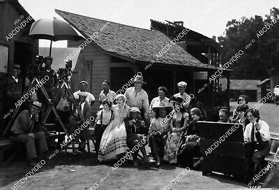 7 Hot Sexy Marguerite De La Motte Bikini Pics