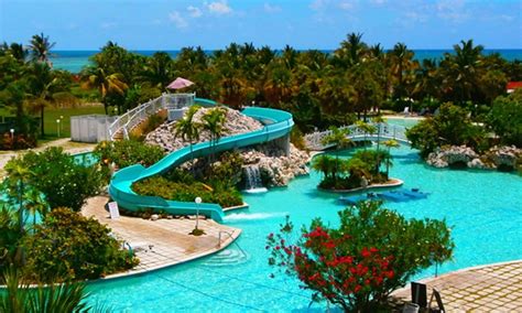 Flamingo Bay Hotel Stay with Nonstop Airfare from Vacation Express