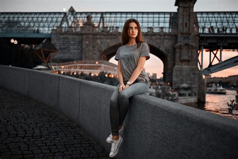 Portrait T Shirt Looking Away Red Nails Sitting Women Outdoors