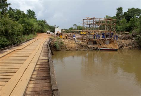 Estado D In Cio Constru O Da Nova Ponte Sobre O Rio Formiga