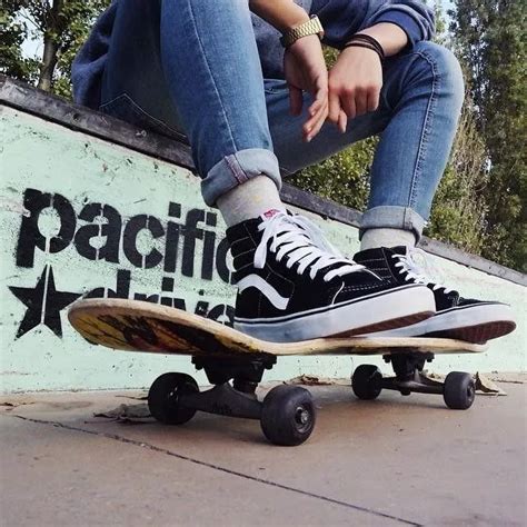 Top hãng giày thể thao hàng hiệu HOT nhất tại Việt Nam