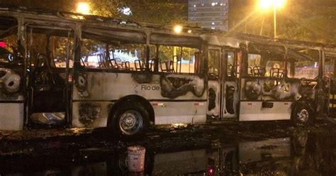 G1 Ônibus pega fogo no Leblon notícias em Rio de Janeiro