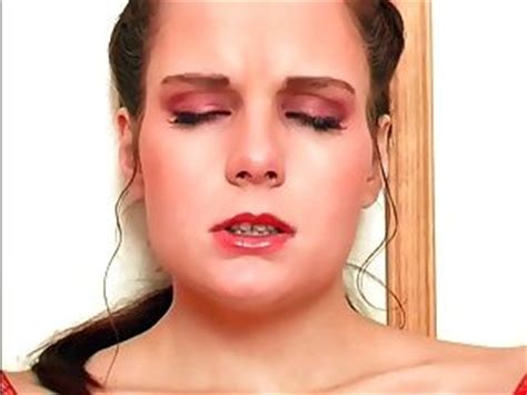 Tall Leggy Brunette Masturbates In Fishnet Stockings Hotntubes