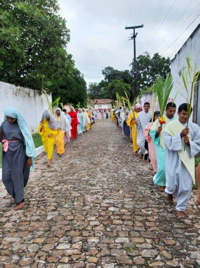 Elenco Da Via Sacra De Porto Participa Da Prociss O De Domingo De Ramos