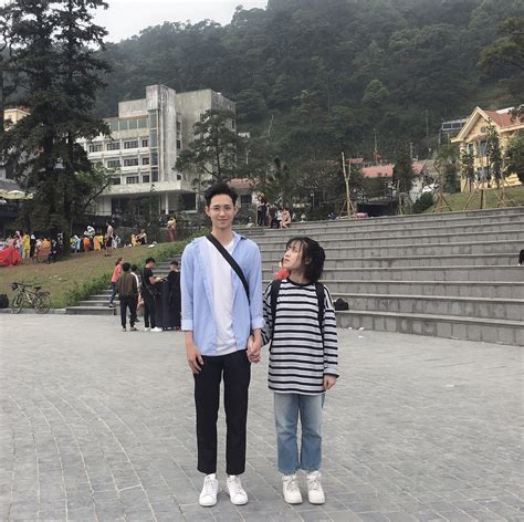 Bạo gan nhắn tin hỏi tuổi crush hot boy cao 1m86 cưa đổ chị xinh gái cao 1m54