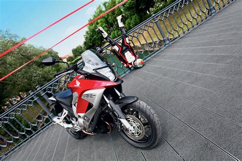 Test Honda Vfr X Abs Crossrunner Testi Avto Magazin Si