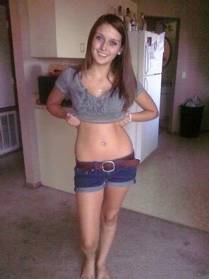 Sexy Tummy Porn Pic