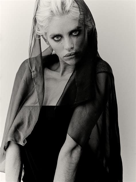 Minerva Portillo, Model.
