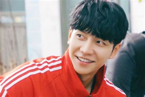 Biodata Dan Jejak Karier Lee Seung Gi Pemeran Kim Jeong Ho Di Drama