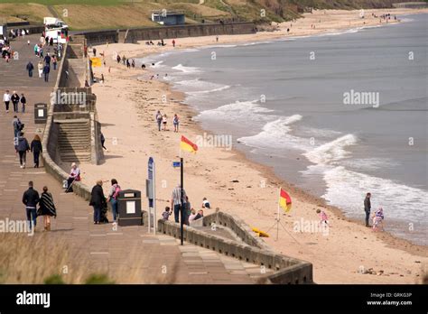 Whitley Bay Beach And Promenade Stock Photo Alamy