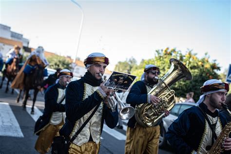 Los Reyes Magos Traen La Ilusi N A Los Barrios En Im Genes