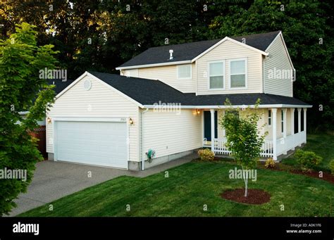 Middle Class House Stock Photo - Alamy