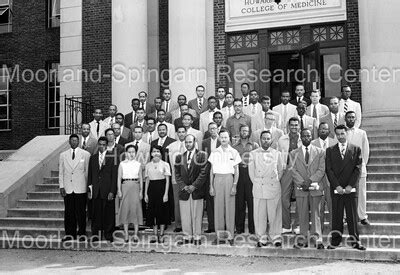 "Large group standing in front of Howard University School of Medicine ...