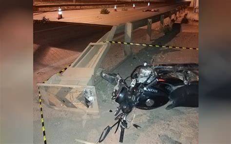 Passageiro morre após motociclista bêbado bater em guard rail na GO 060