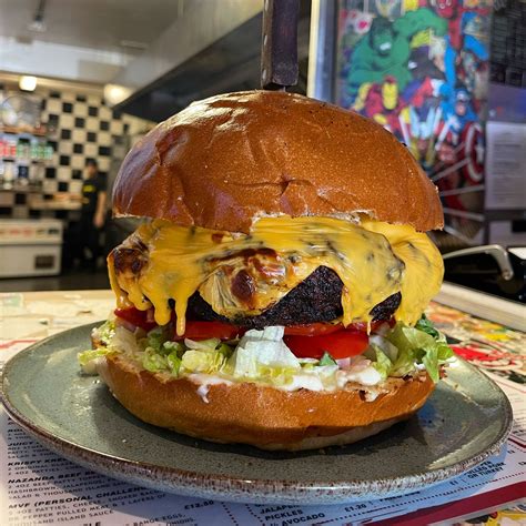 Man Vs Food Biggest Hamburger