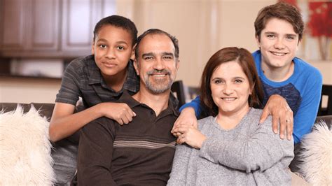 how much to foster parents get paid