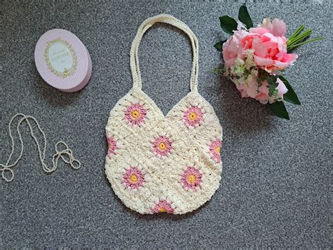 Crochet Flower Granny Square Bag Free Pattern