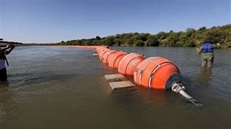 Unidentified body found caught in Texas floating border wall, Mexico ...