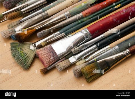 Artist Paint Brush Old Used Hi Res Stock Photography And Images Alamy