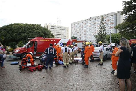 Idosa morre após ser atropelada por motociclista na faixa de pedestres