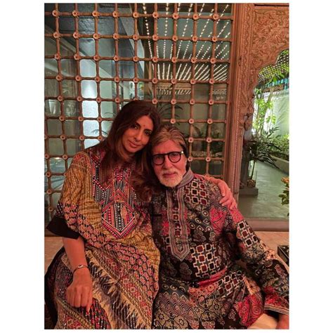 Shweta Bachchan Shares A Photo Twinning With Amitabh Bachchan On His ...