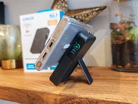 Anker Maggo Qi Wireless Charging Station Power Bank Review W