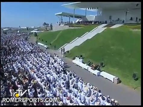 Benedicto Xvi Celebra Misa Multitudinaria En El Parque Del Bicentenario