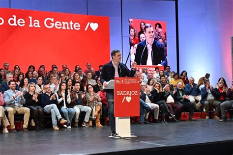 Pedro Sánchez destaca la apuesta de Extremadura por las energías