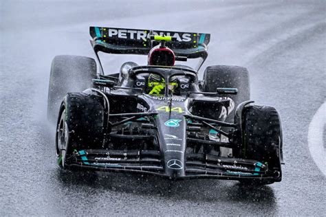 Hamilton extends Mercedes F1 stay until end of 2025 season - The Race