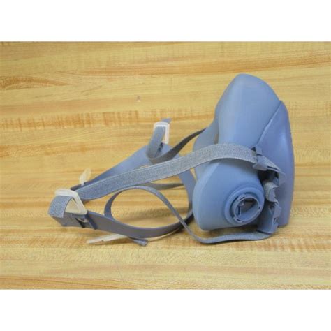 3M 750237082 Half Facepiece Reusable Respirator 7502 - Mara Industrial