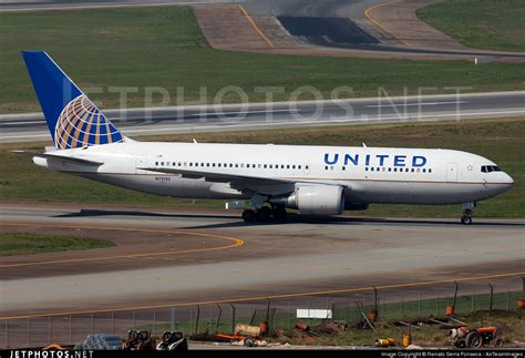 N73152 Boeing 767 224 ER United Airlines Renato Serra Fonseca