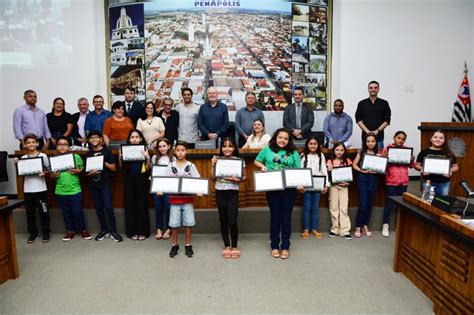 Interior Pen Polis C Mara E Educa O Destacam Alunos No Concurso