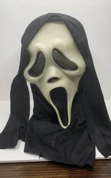 What scream mask is this? : r/HalloweenDaily