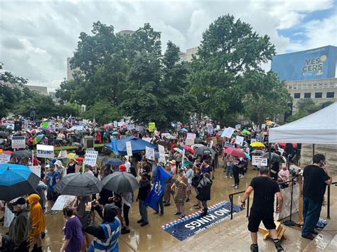 PHOTOS | No Kings Day protest at Indiana Statehouse - Indianapolis News