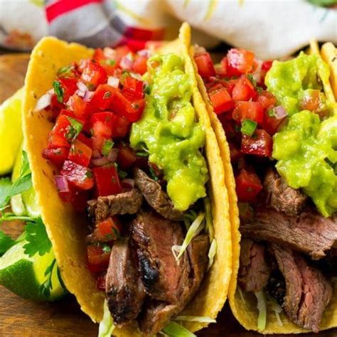 Tacos De Bistec Aguacate