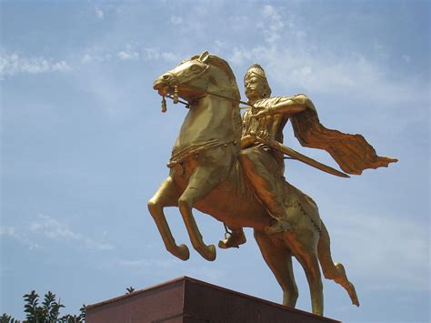 12 Images Of The Magnificent King Of India Raja Raja Chola The 1st