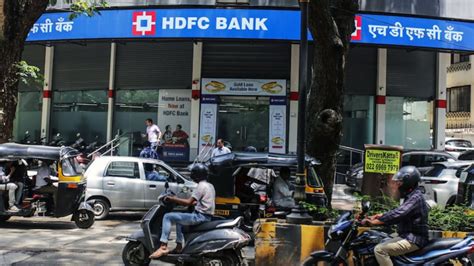 Hdfc Bank Q4 Findings Nii Increases By 24 5 While Profit Soars 37 To