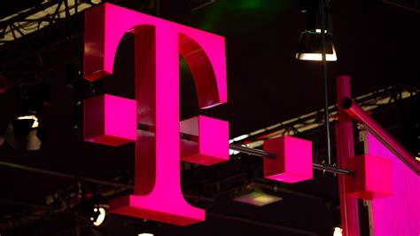 A Magyar Telekom Vitte A Pr Met A Hazai T Zsd N Portfolio Hu