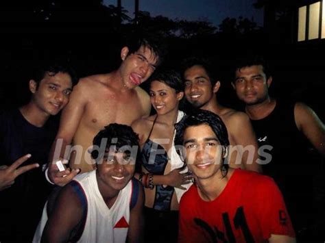 Shantanu with other cast members of Dil, Dosti Dance Photo | 203791