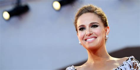 Fiocco Rosa Per Natalie Portman L Attrice D Alla Luce Amalia