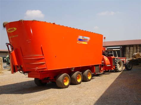 Tiger V3 VMF VMD Unifeed Mixing Wagons Trailed Vertical Seko Industries