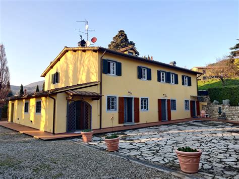 Vendesi Casa Colonica Indipendente Agriturismo Con Piscina A Prato La