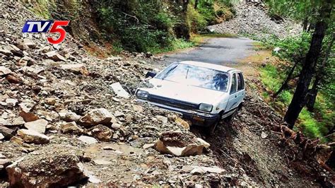 Massive Landslide Strikes Near Badrinath Route 15000 Tourists Stranded Uttarakhand Tv5