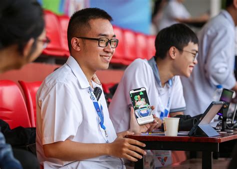 Hot Boy Chung K T N M Ng L N Nh Olympia L M B Nh Lu N Vi N B Ng