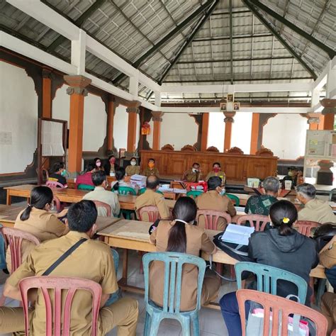 Rapat Dalam Rangka Pembinaan Evaluasi Perkembangan Desa Tahun