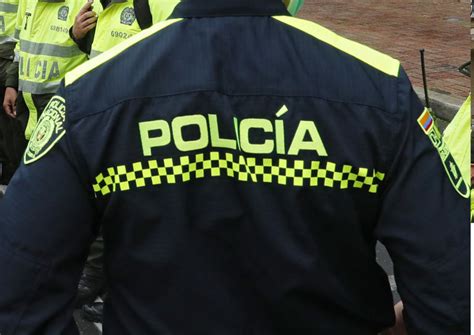 Desde 100000 Así De Fácil Acceden Los Delincuentes A Uniformes De La