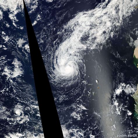 Hurricane Lisa 2010 | Zoom Earth