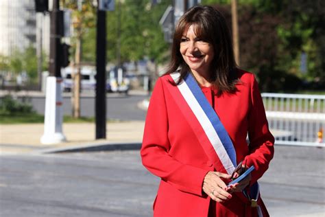 Photo Anne Hidalgo lors de la cérémonie du 144ème défilé militaire du