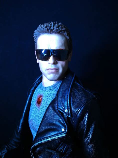 玩具報告 Hot Toys T BATTLE DAMAGED VERSION Toys Zone D 玩具兄弟 Figures Price List Reviews