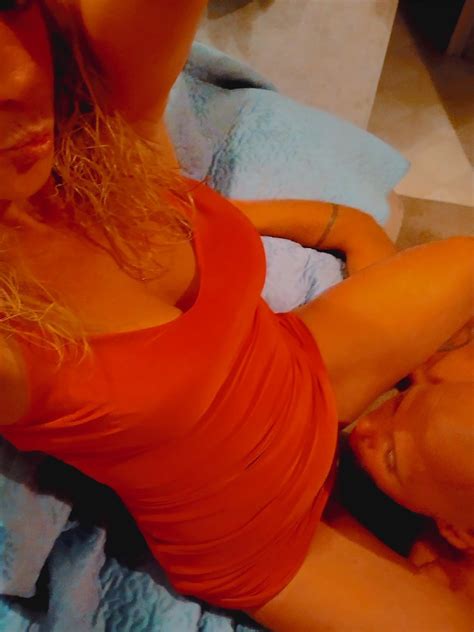 I Luv Taking Pics Of My Pussy Getting Eaten Porn Pic